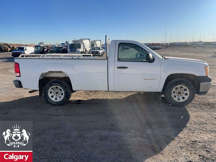 2010-gmc-sierra-1500-image-8