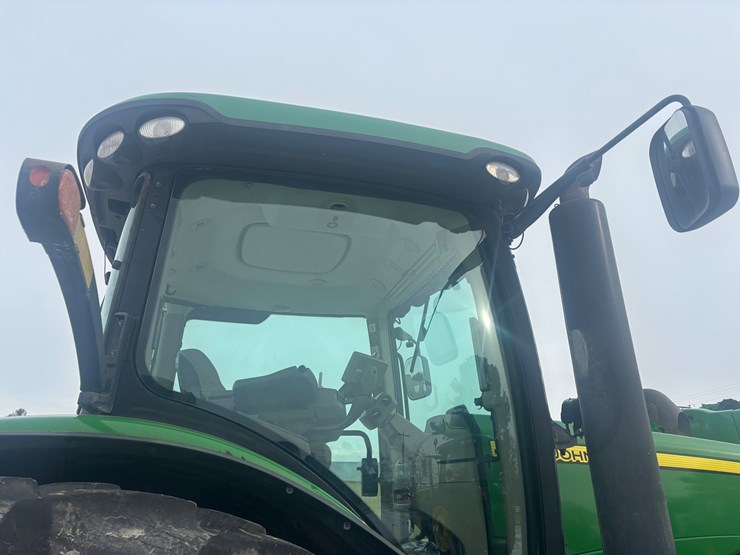 john-deere-8320-image-21