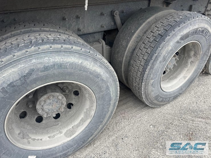 2019-mack-gr64b-quad/a-dump-truck-image-8