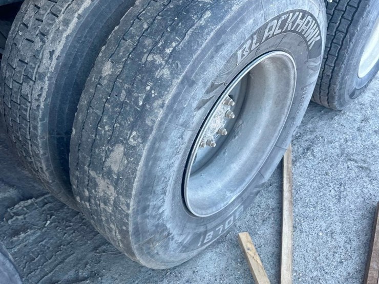 2019-mack-gr64f9-quad/a-dump-truck-image-16