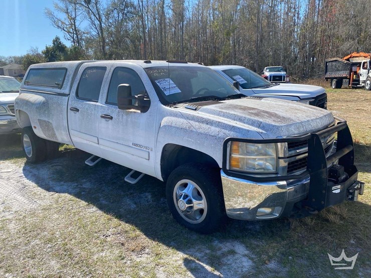 2008-chevrolet-silverado-3500-image-2