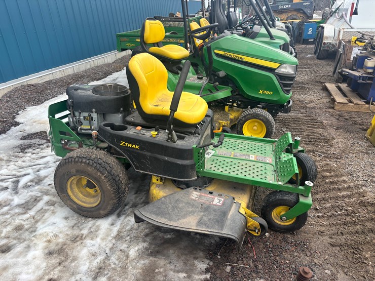 #4842-•-john-deere-ztrak-zero-turn-mower-image-6