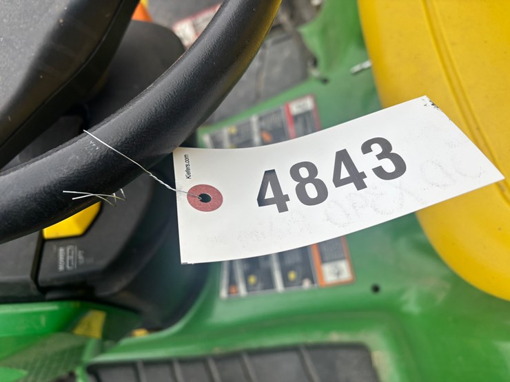 john-deere-x390-image-10