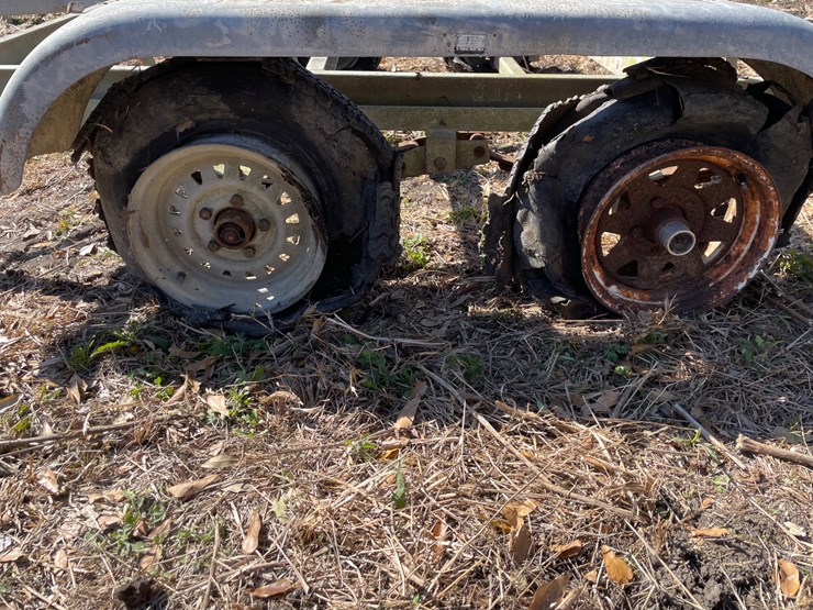 #404-•-steelco-sportsman-galvanized-boat-trailer-image-4