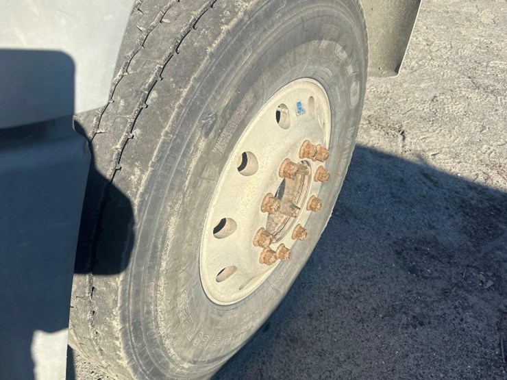 2019-mack-gr64f9-quad/a-dump-truck-image-10