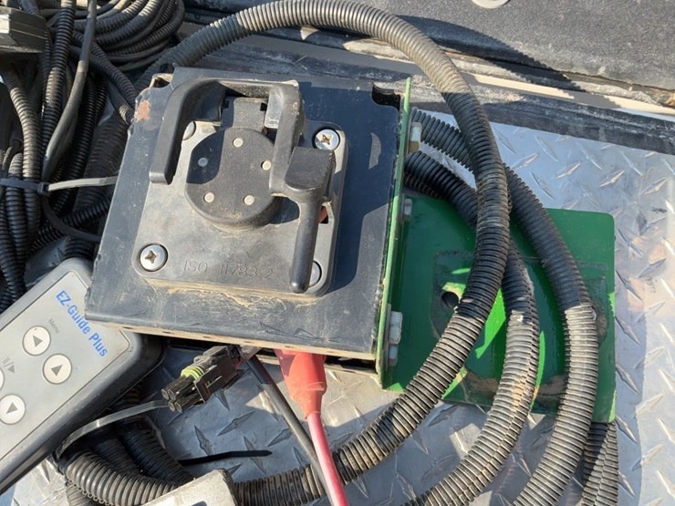 2024-hardi-commander-45-pull-type-sprayer-image-68