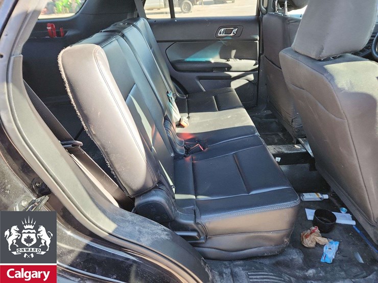 2019-ford-explorer-image-16