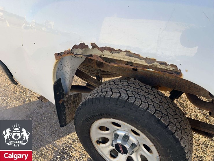 2010-gmc-sierra-1500-image-25