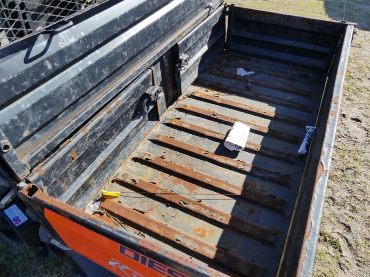 2020-kubota-rtvx1140-image-8