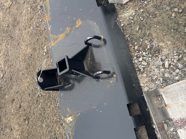 #4901-•-skid-steer-plate-with-hitch-reciver-and-reece-hitch-reciver-image-2