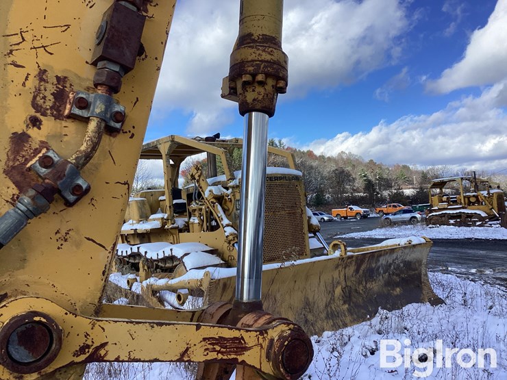 1993-deere-690e-image-14