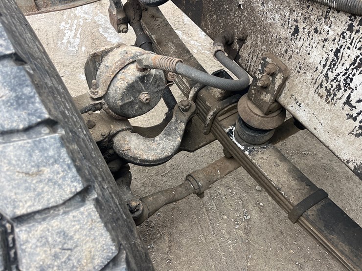 1996-international-5000-image-37