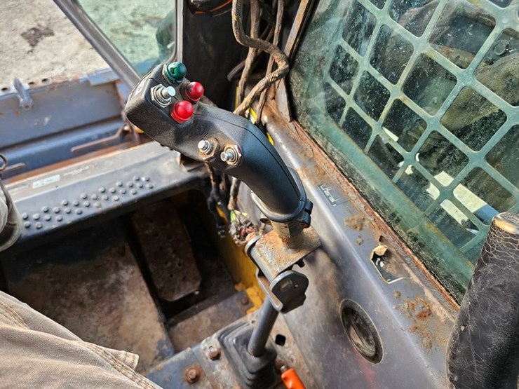 new-holland-ls180-image-22