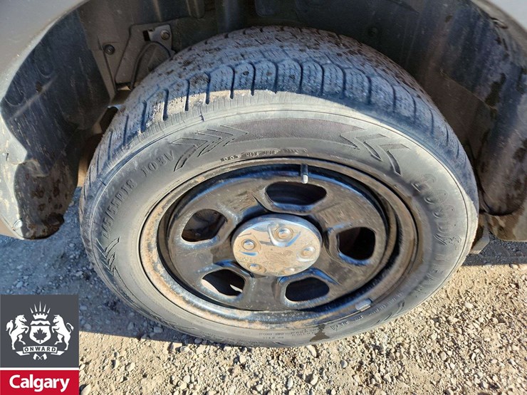 2017-ford-explorer-image-12