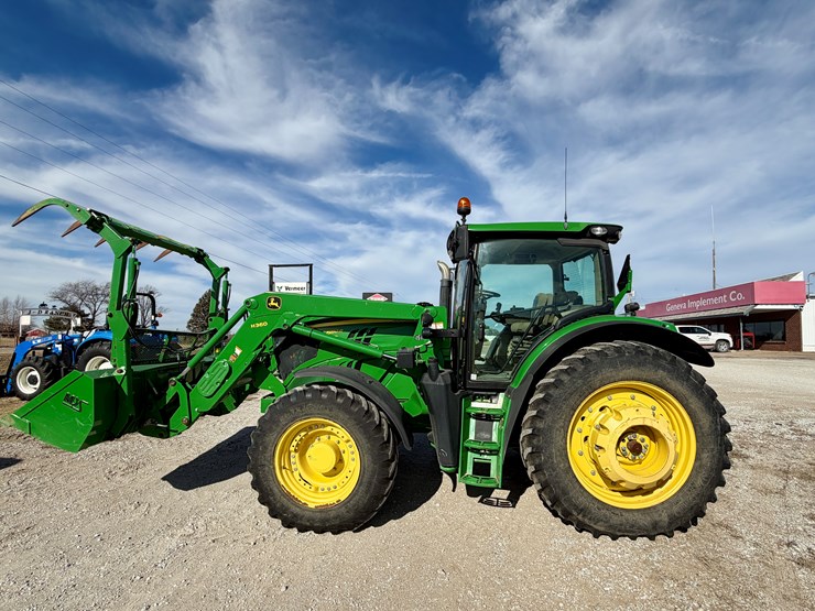 2015-john-deere-6150r-image-8