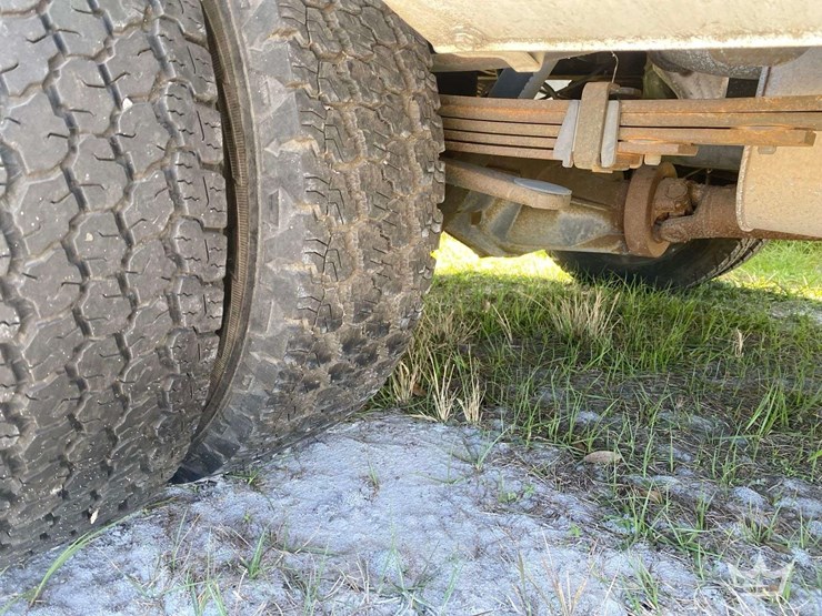 2008-chevrolet-silverado-3500-image-25