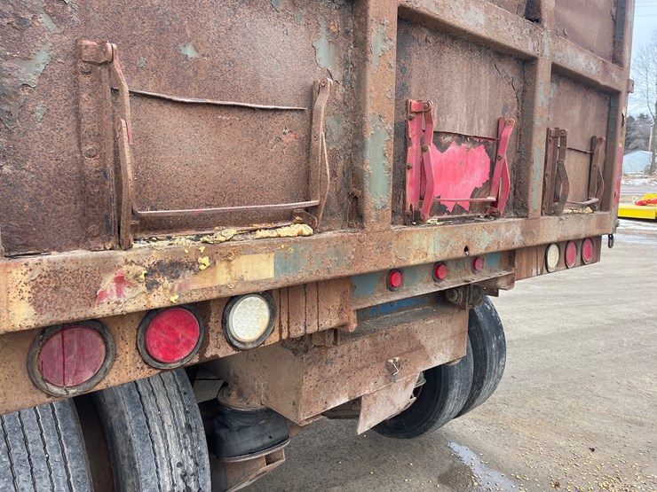 1996-international-5000-image-25