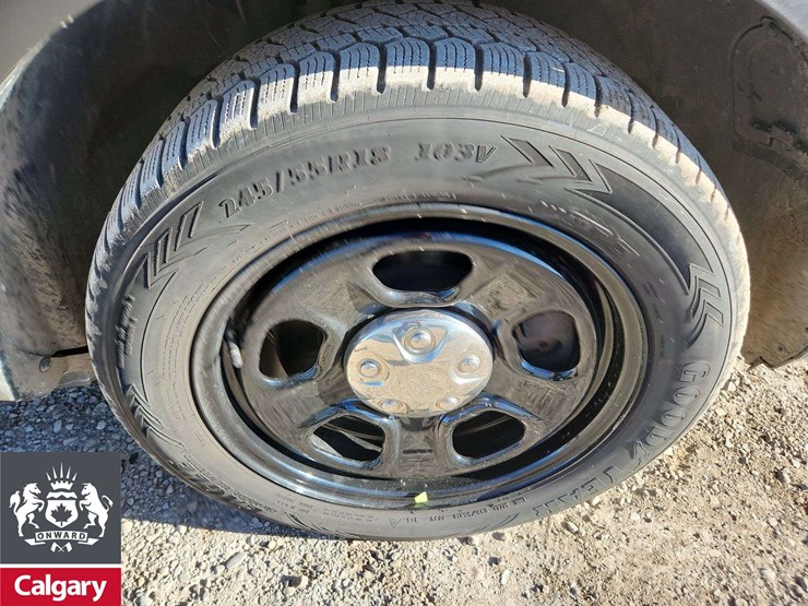 2019-ford-explorer-image-13