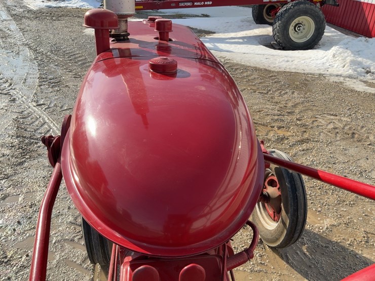 1957-mccormick-farmall-130-image-33