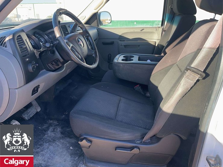 2013-gmc-sierra-2500hd-image-14