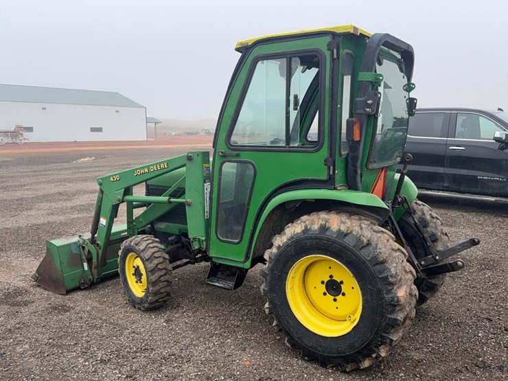 john-deere-4400-image-8