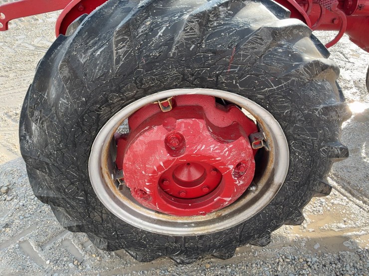 1955-mccormick-farmall-100-image-29