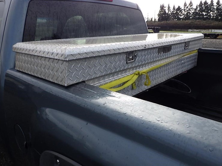 2011-chevrolet-2500-image-10