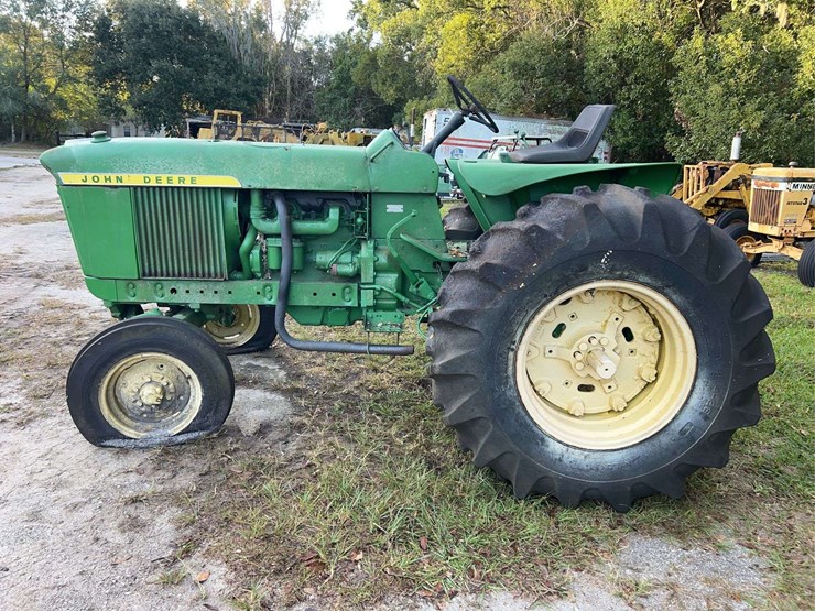 john-deere-3020-image-2