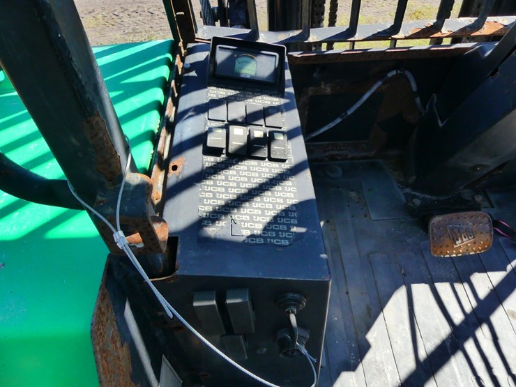 2014-jcb-930-image-11