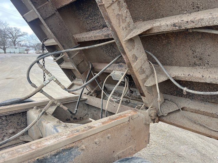 1996-international-5000-image-17