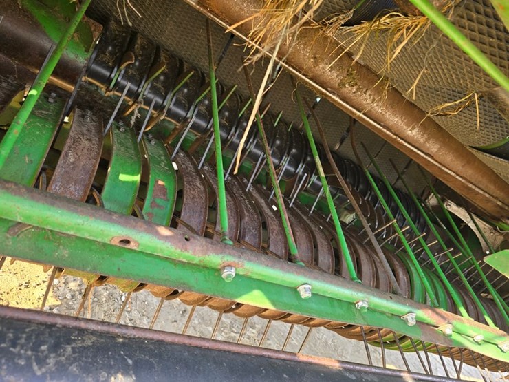 john-deere-568-image-12