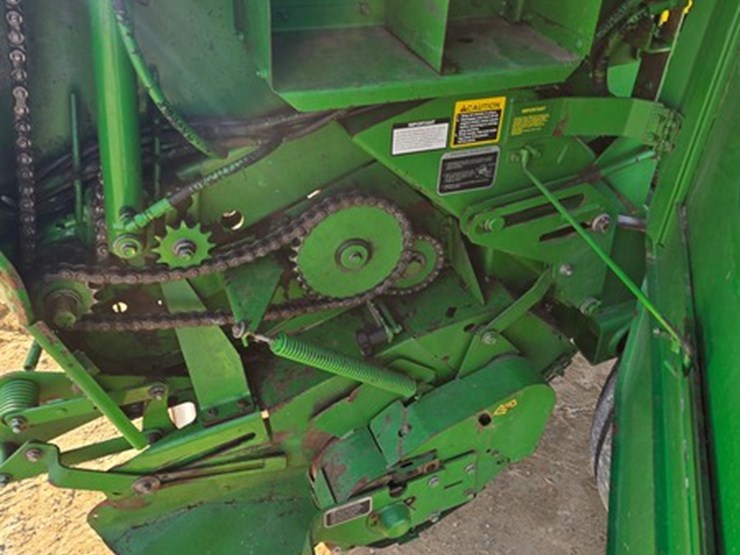 john-deere-568-image-23