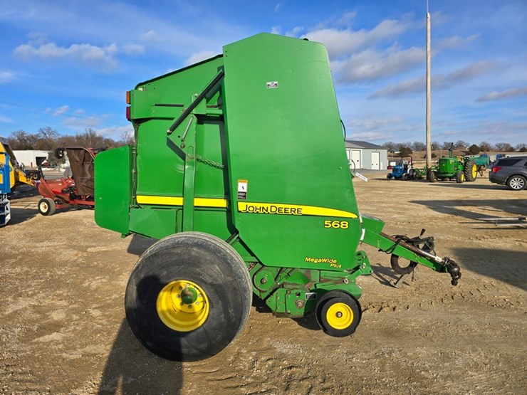 john-deere-568-image-6