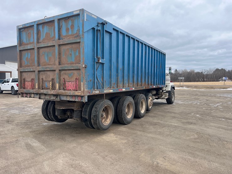 1998-mack-rd690s-image-5