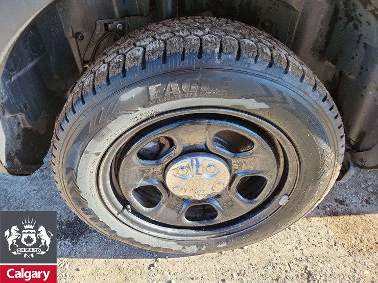 2017-ford-explorer-image-12