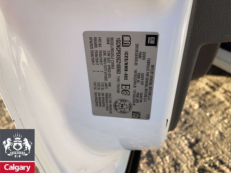 2012-chevrolet-silverado-1500-image-25