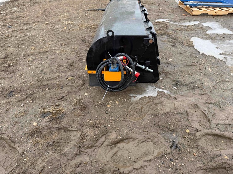 future-box-broom-sweeper-image-3