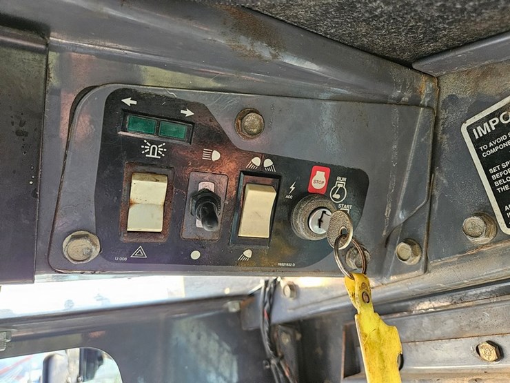 new-holland-ls180-image-27