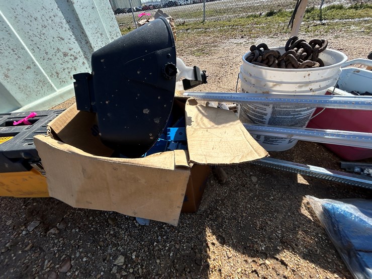 #2054-•-shop-vac,-tools,-welder-helemet,-lights-etc-inv#-37851-image-8