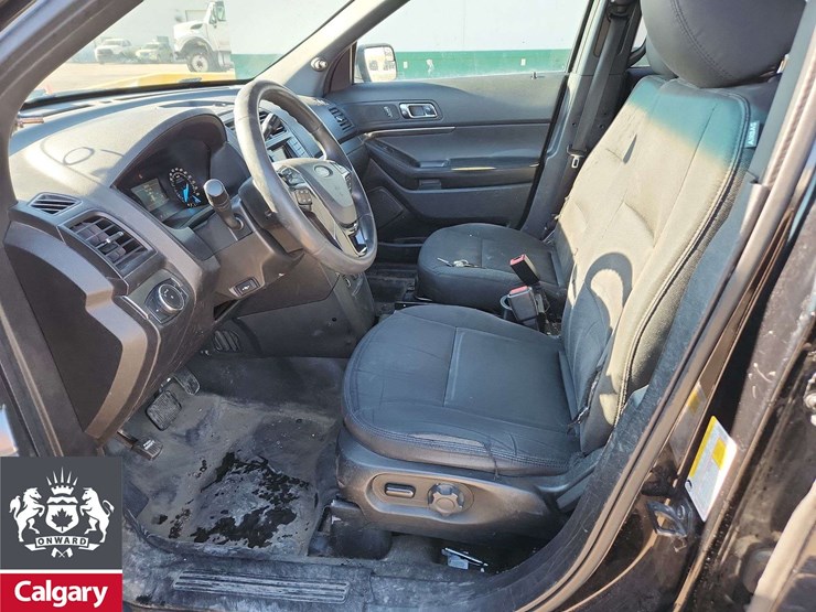 2018-ford-explorer-image-14