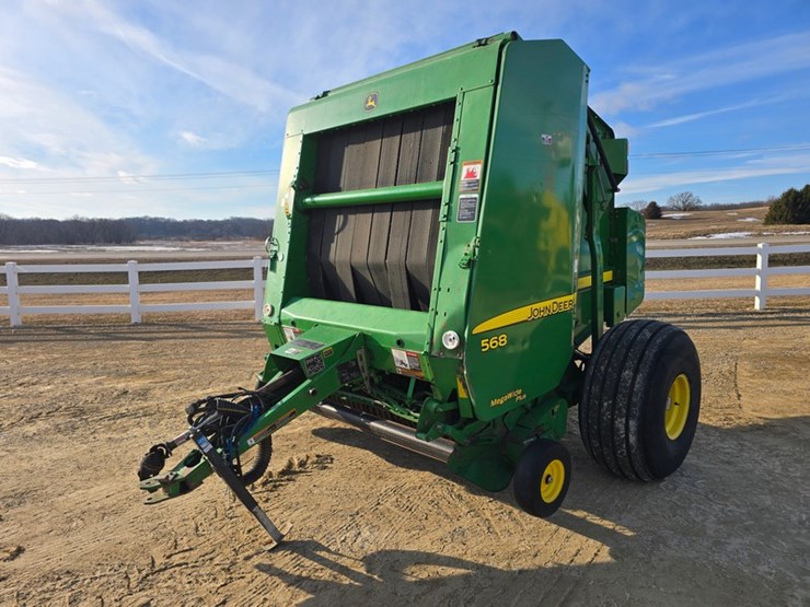 john-deere-568-image-1