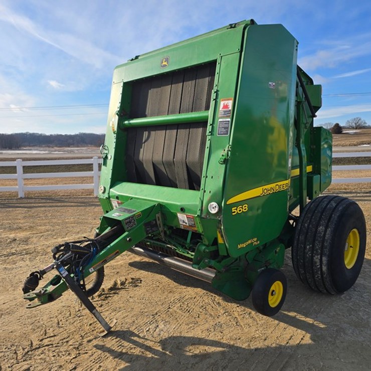 JOHN DEERE 568