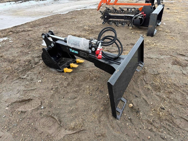 skid-steer-backhoe-attachment-image-7