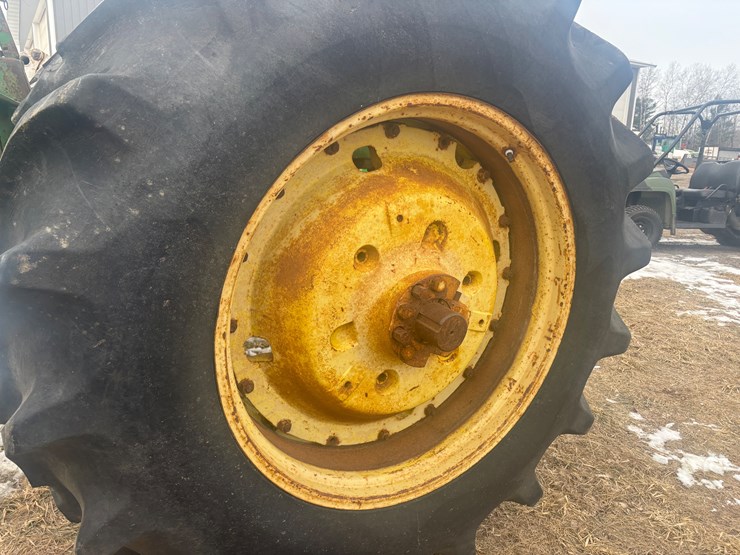 john-deere-4620-image-17