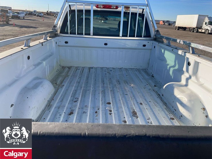 2013-gmc-sierra-2500hd-image-16