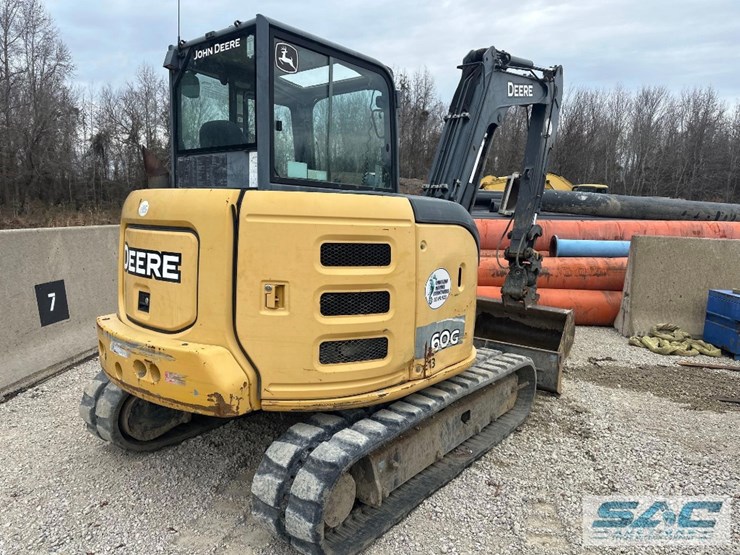 2014-deere-60g-image-3