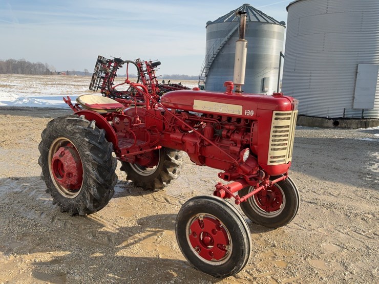 1957-mccormick-farmall-130-image-6