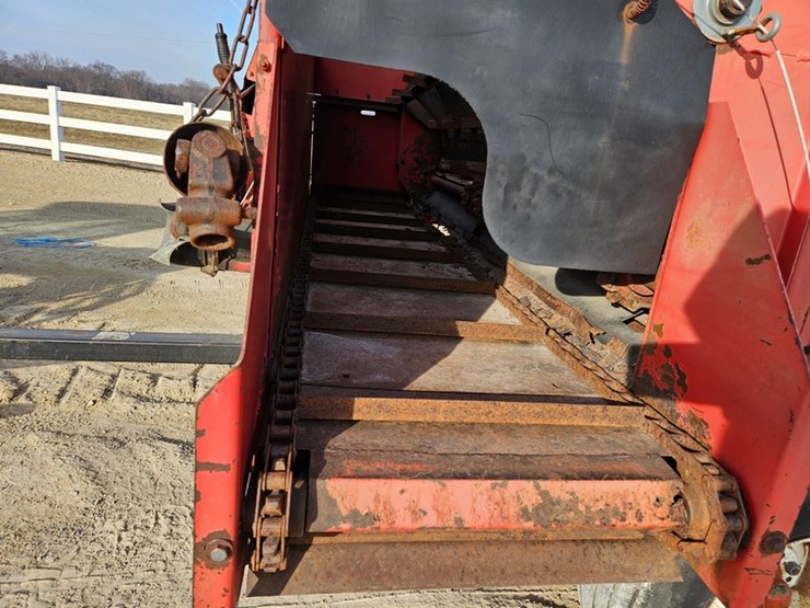 #96-•-h-&-s-14'-forage-wagon-image-14