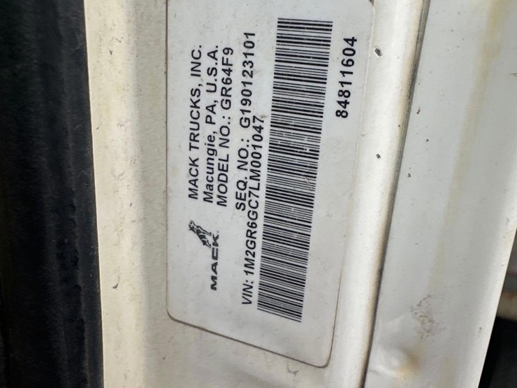 2020-mack-gr64f9-quad/a-dump-truck-image-14