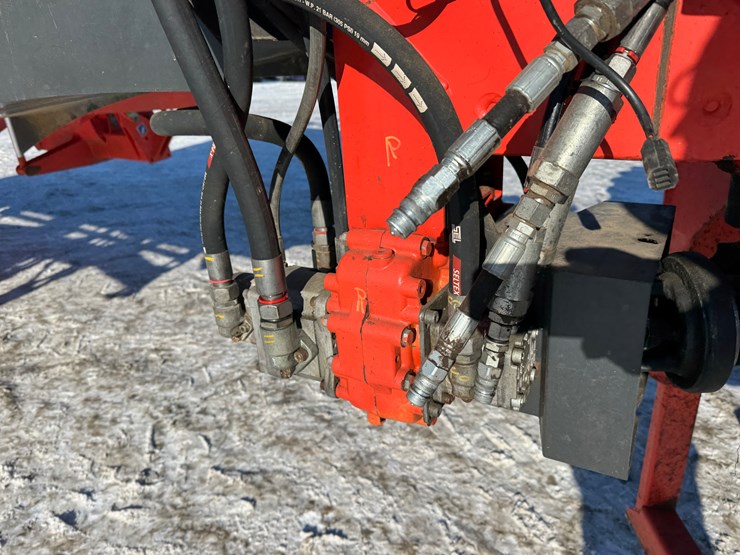 #4804-•-kuhn-maxx-merge-902-image-14